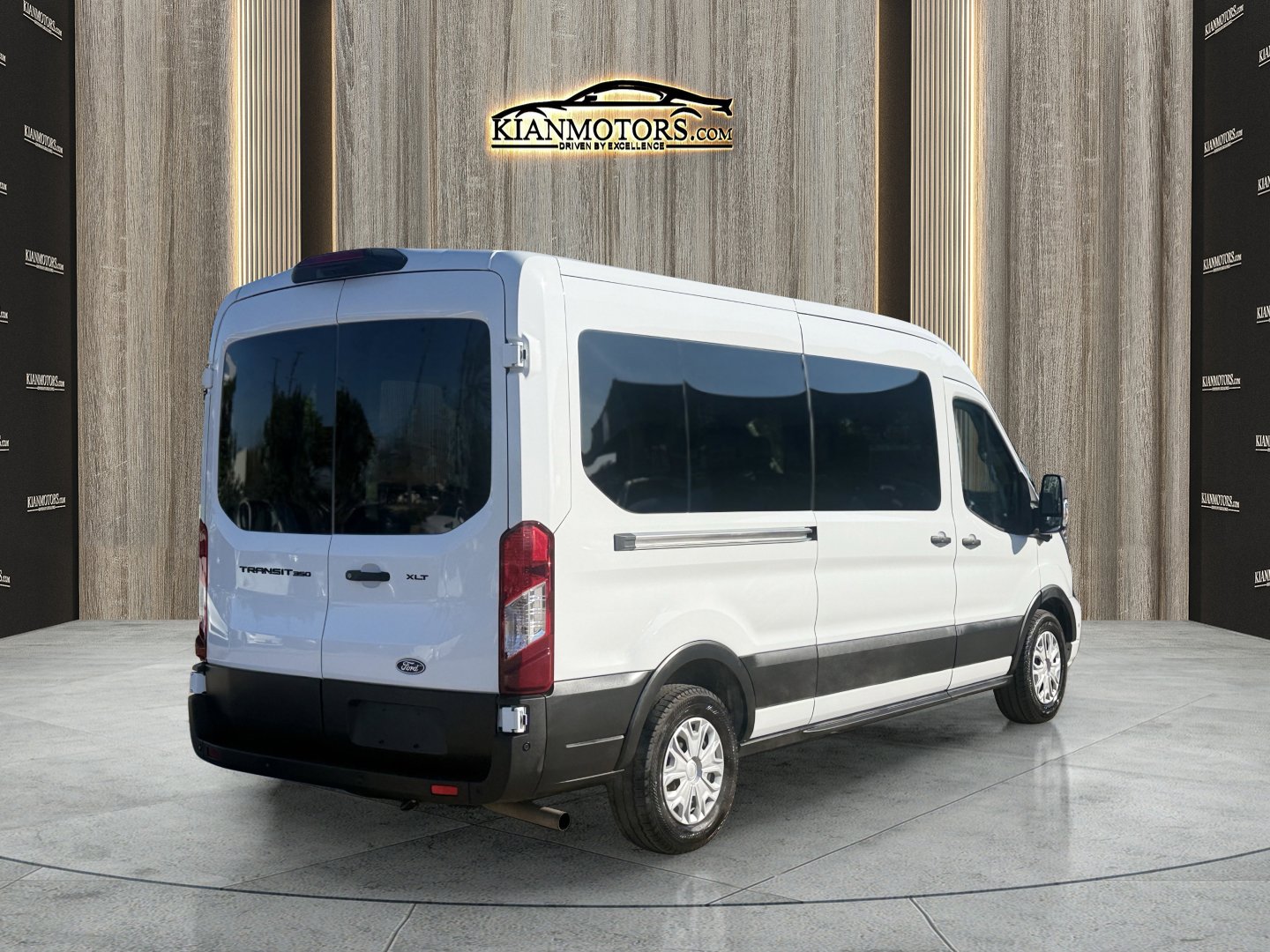 Used 2026 Ford Transit 350 XLT image 7