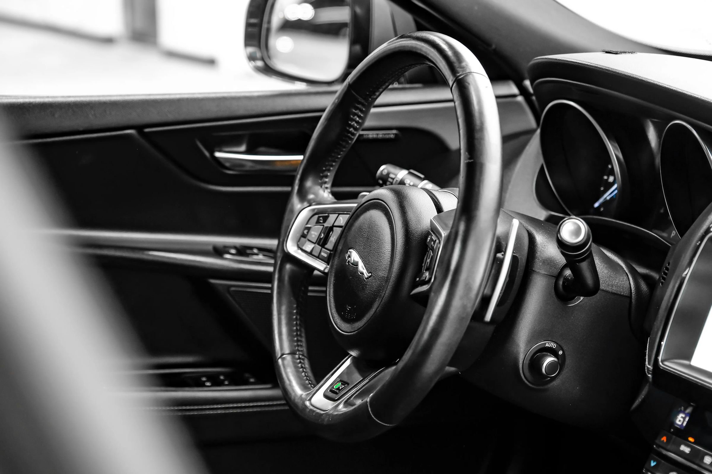 Used 2019 Jaguar XE R-Sport AWD/4WD image 14