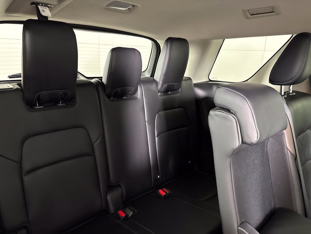 New 2026 Nissan Pathfinder Platinum w/ Cargo Package FWD image 12