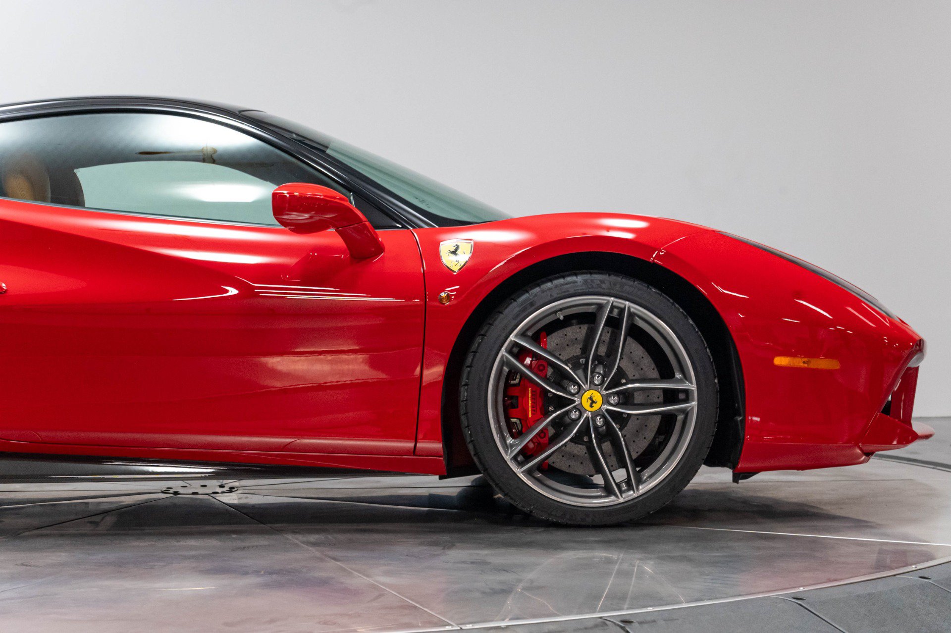 Used 2016 Ferrari 488 GTB RWD image 32