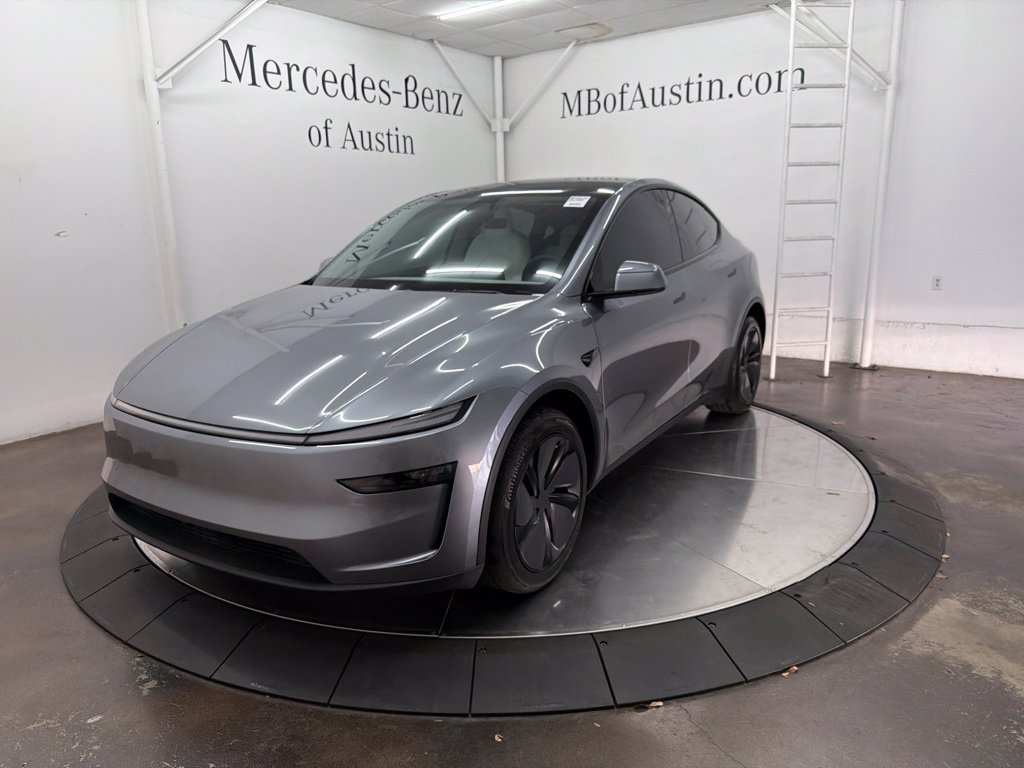 Used 2026 Tesla Model Y 2WD image 3