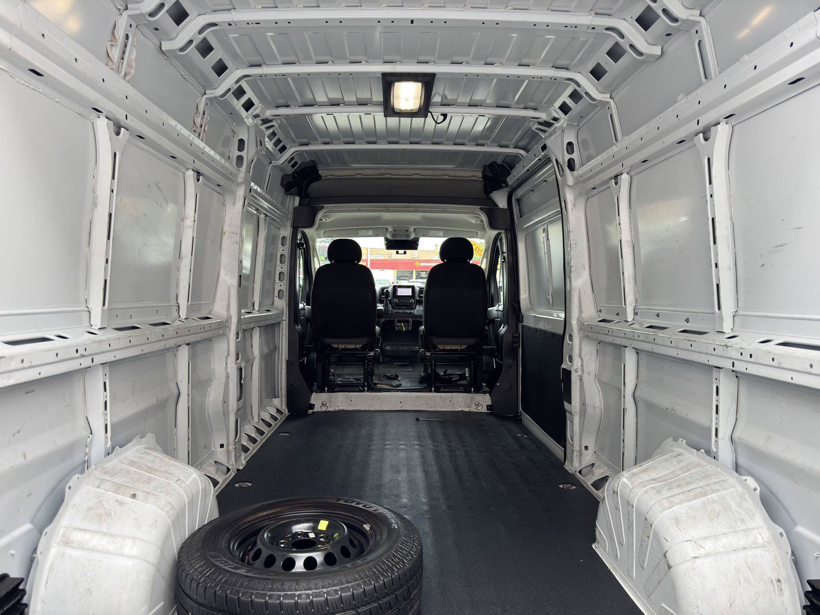 Used 2025 RAM ProMaster 2500 w/ Convenience Group FWD image 6
