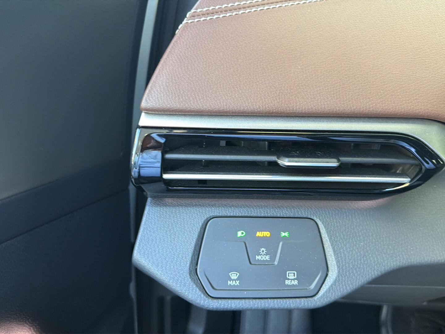 Certified 2023 Volkswagen ID.4 Pro RWD image 21