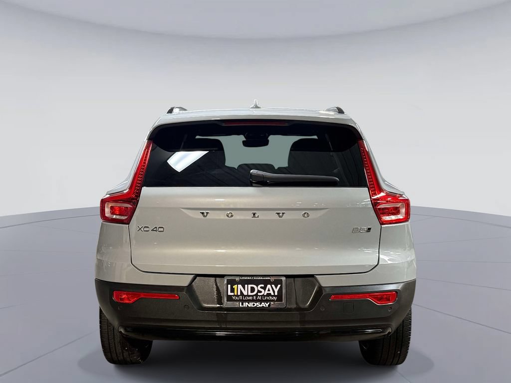 Used 2024 Volvo XC40 B5 Ultimate w/ Protection Package Premier AWD/4WD image 11