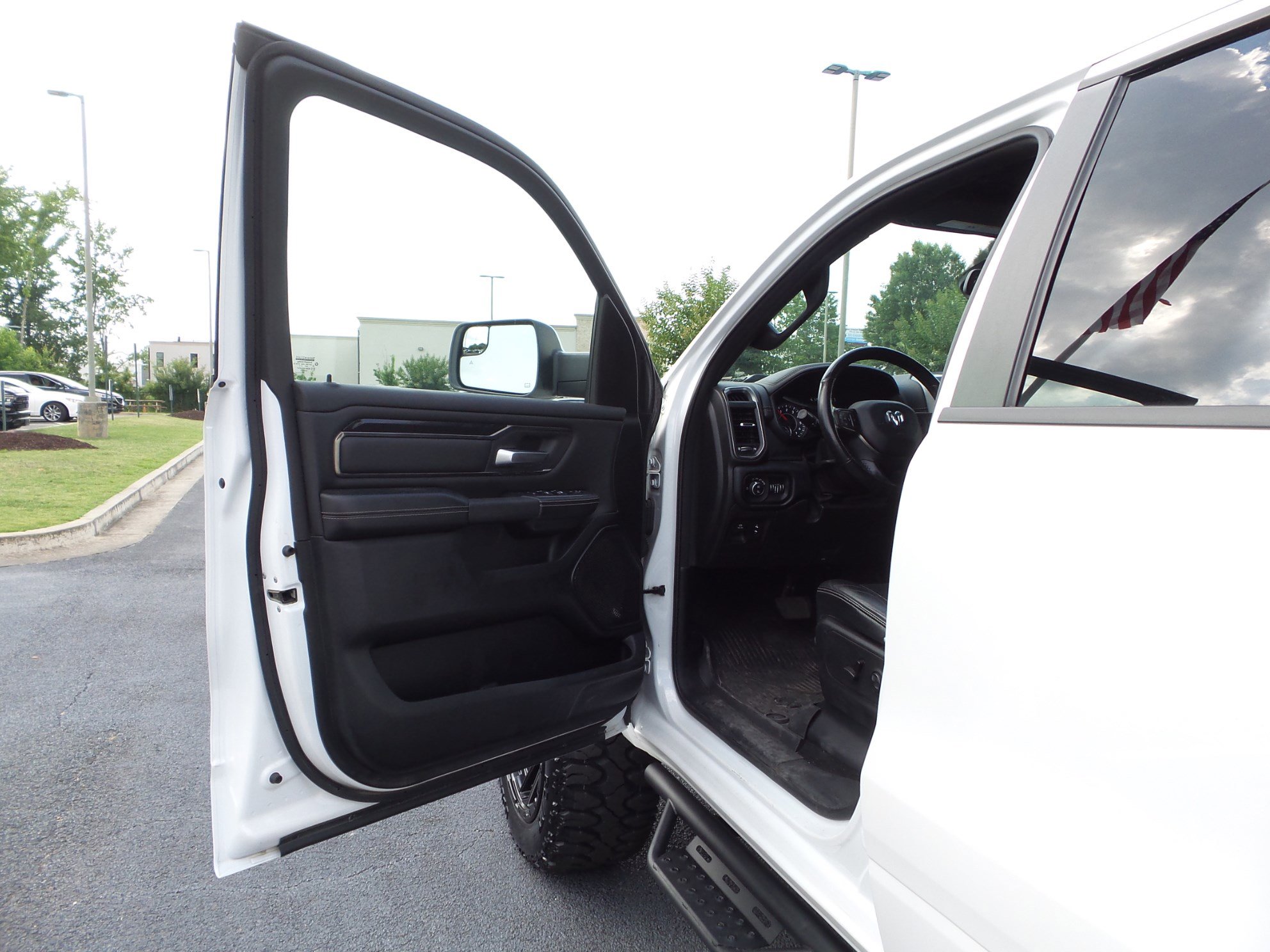 Used 2019 RAM 1500 Sport w/ Level 2 Equipment Group AWD/4WD image 30