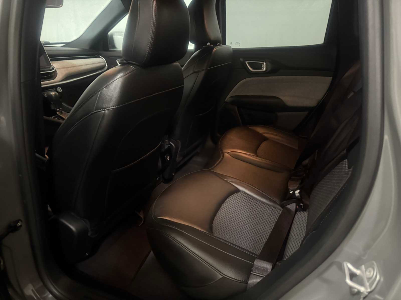 Used 2023 Jeep Compass Latitude image 22