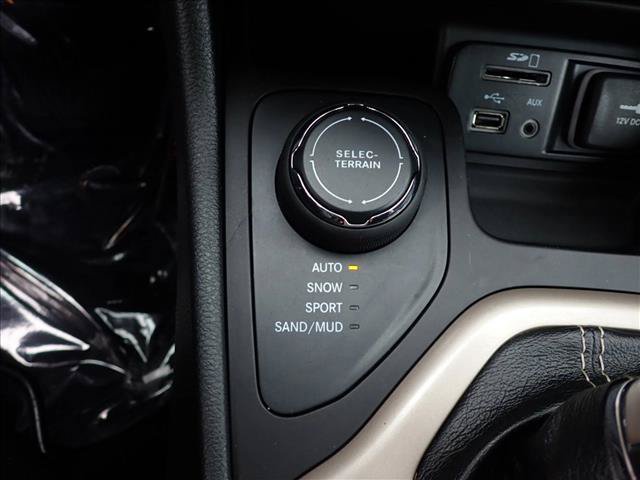 Used 2015 Jeep Cherokee Latitude AWD/4WD image 20