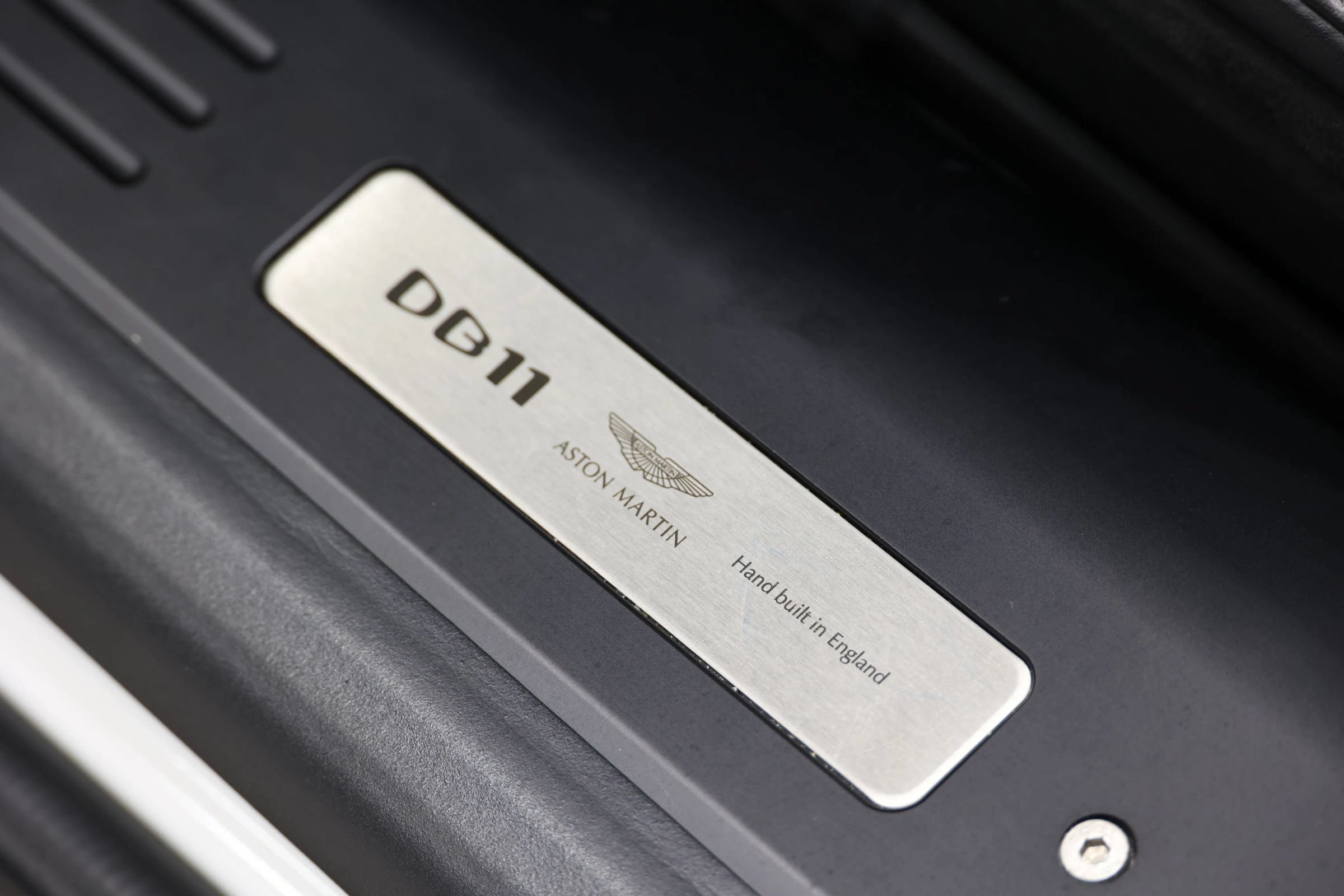 Used 2019 Aston Martin DB11 Volante RWD image 18