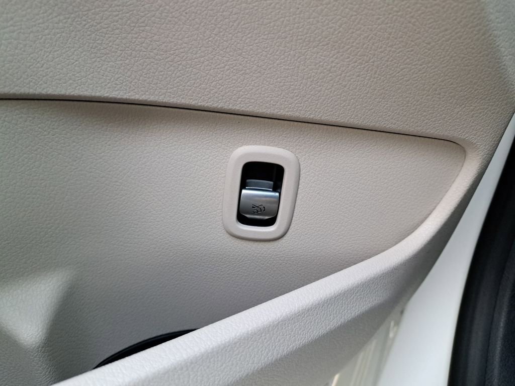 Used 2022 Mercedes-Benz C 300 4MATIC Sedan image 32