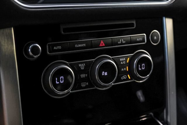 Used 2014 Land Rover Range Rover Supercharged AWD/4WD image 34