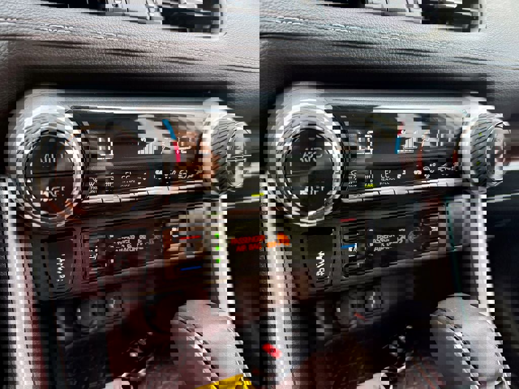 Used 2021 Toyota RAV4 Limited w/ Limited Grade Weather Package AWD/4WD image 32