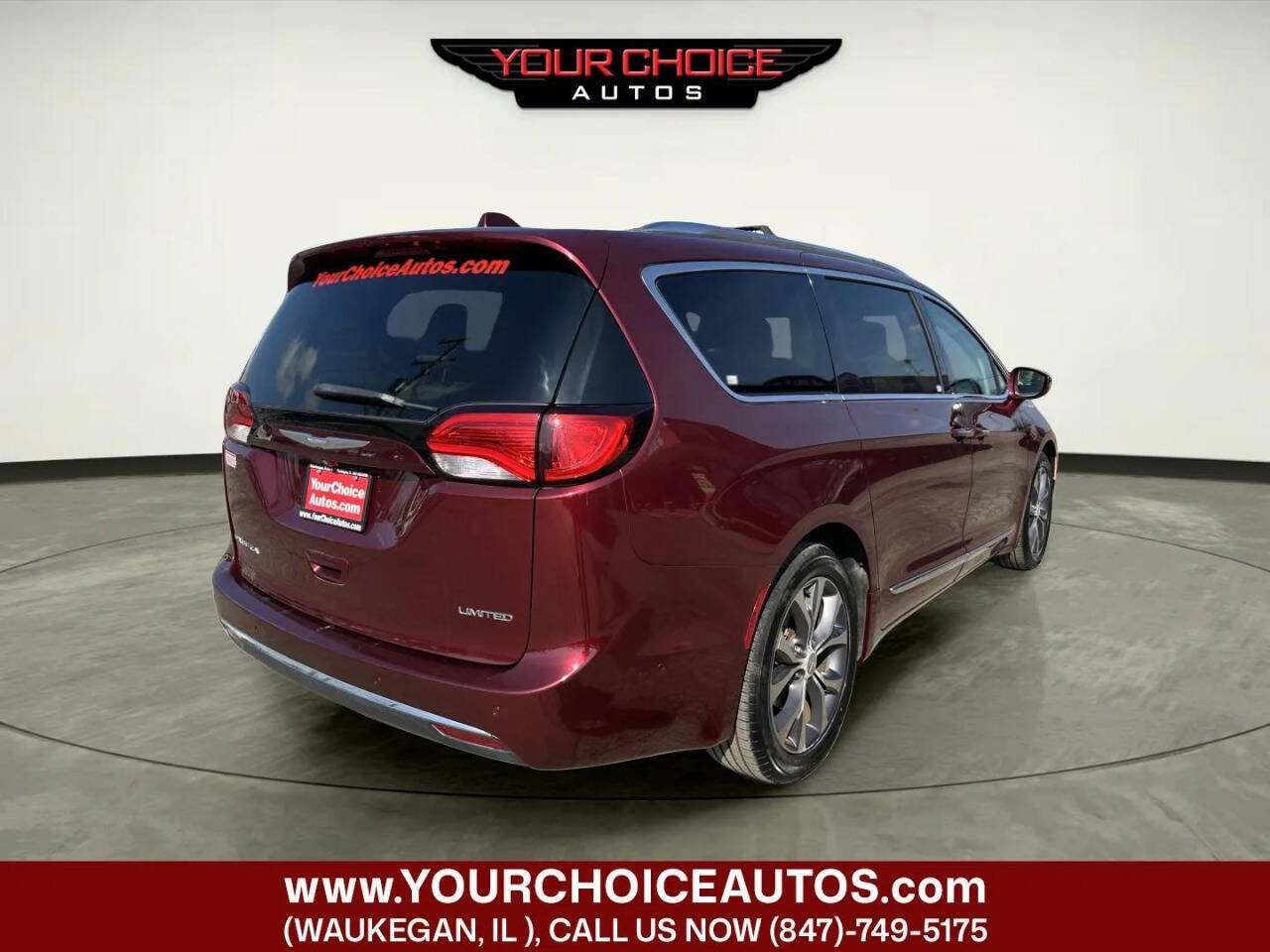 Used 2017 Chrysler Pacifica Limited w/ UConnect Theater Package image 5