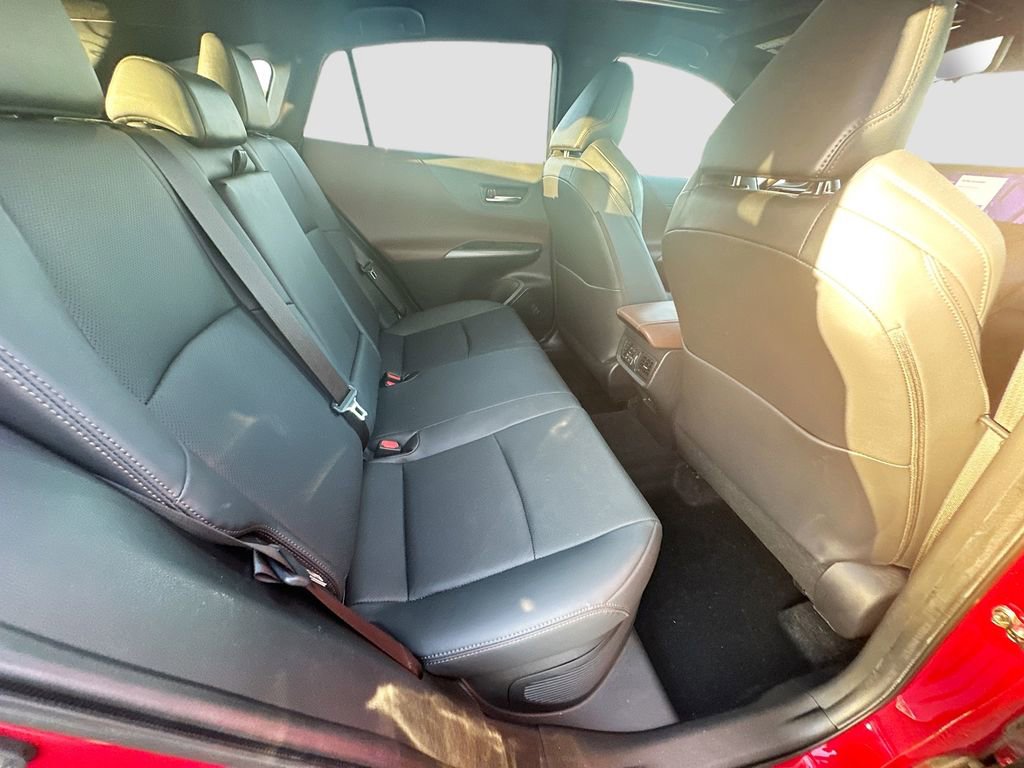 Used 2023 Toyota Venza Limited image 27