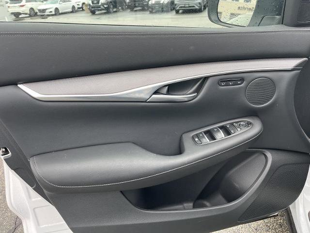 Certified 2023 INFINITI QX50 Luxe w/ Cargo Package image 10