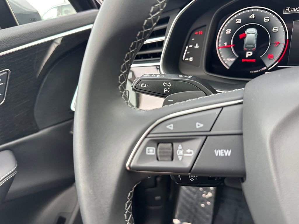 Certified 2025 Audi Q7 2.0T Premium Plus image 10