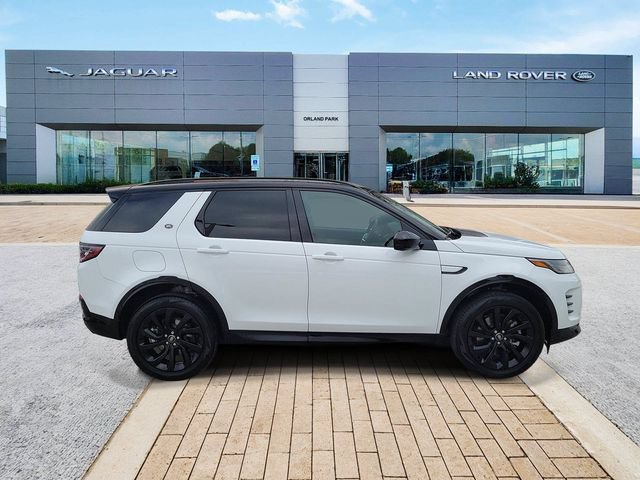 Used 2025 Land Rover Discovery Sport Dynamic SE AWD/4WD image 4