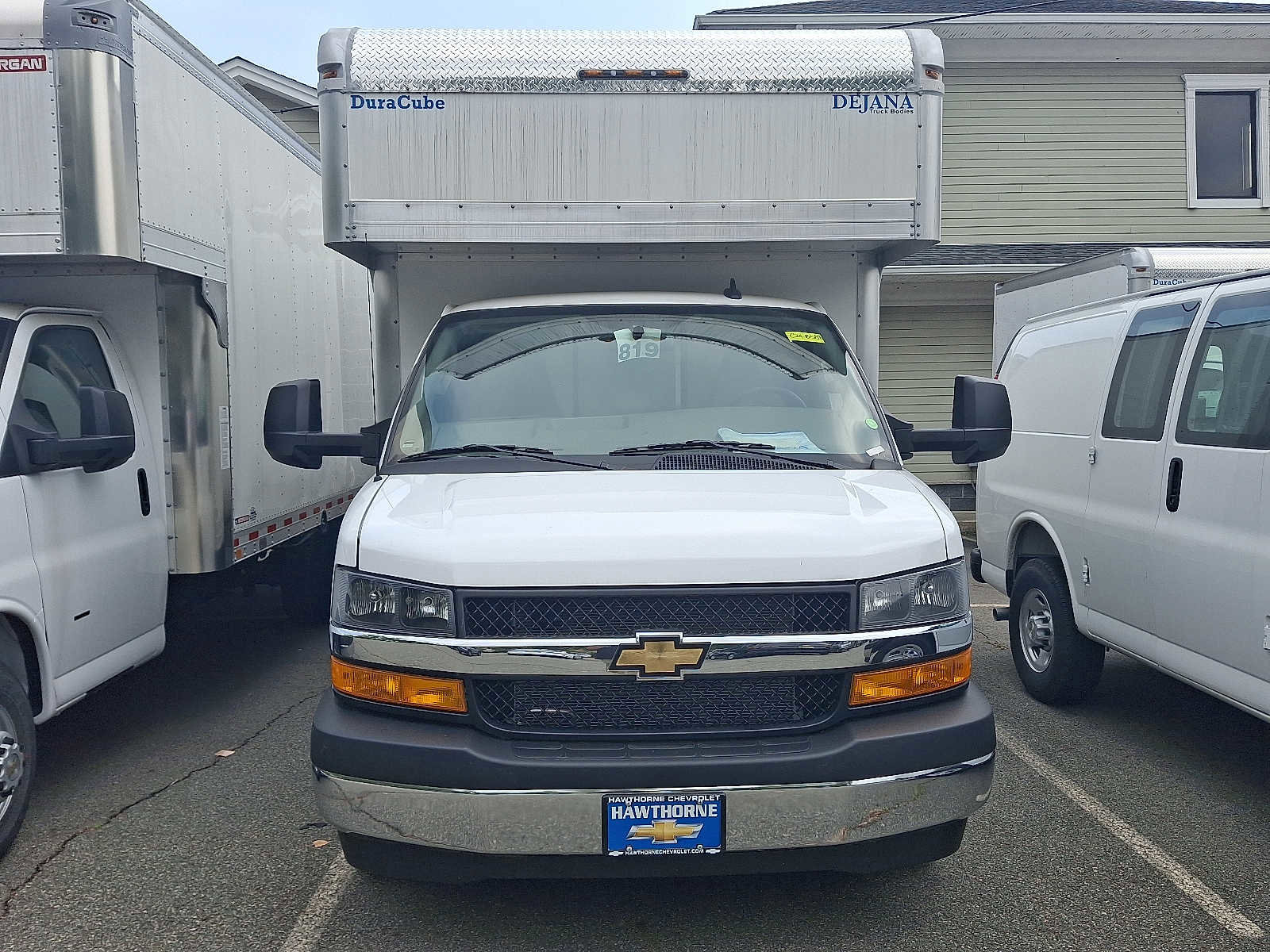 New 2024 Chevrolet Express 4500 Extended w/ Power Convenience Package RWD image 2