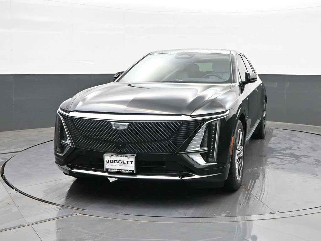 Used 2024 Cadillac Lyriq Luxury w/ LPO, Floor Liner Package RWD image 26