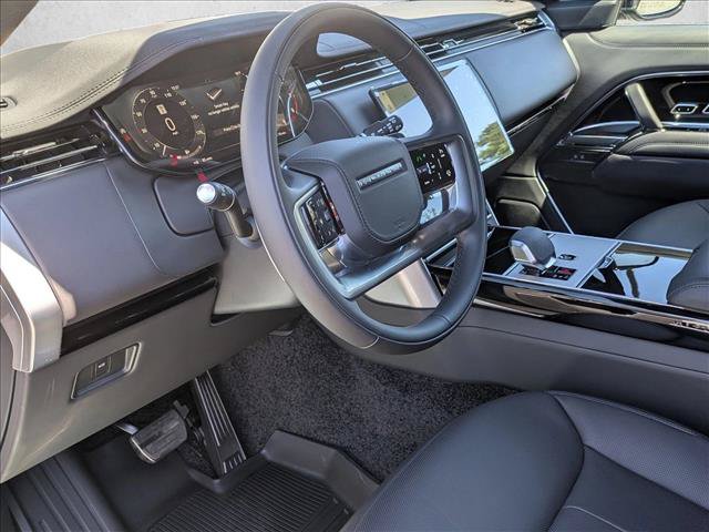 New 2026 Land Rover Range Rover Long Wheelbase SE AWD/4WD image 3
