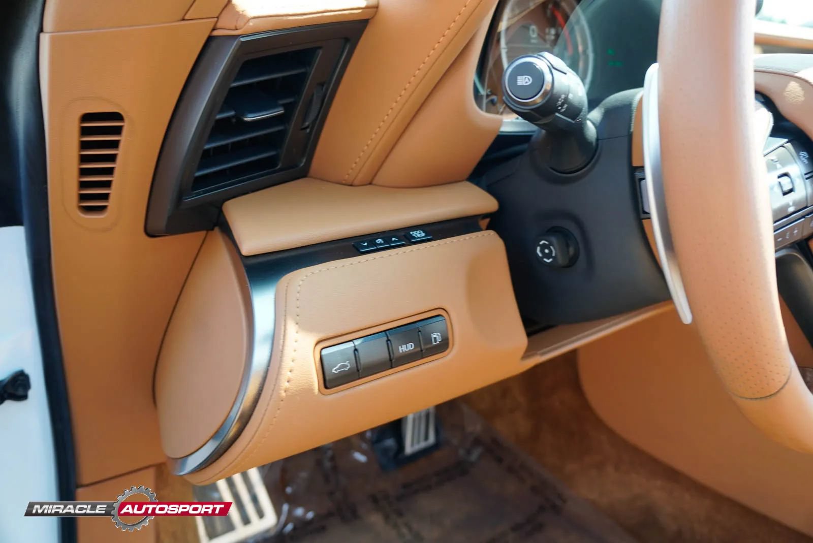 Used 2021 Lexus LC 500 Convertible w/ Touring Package RWD image 15
