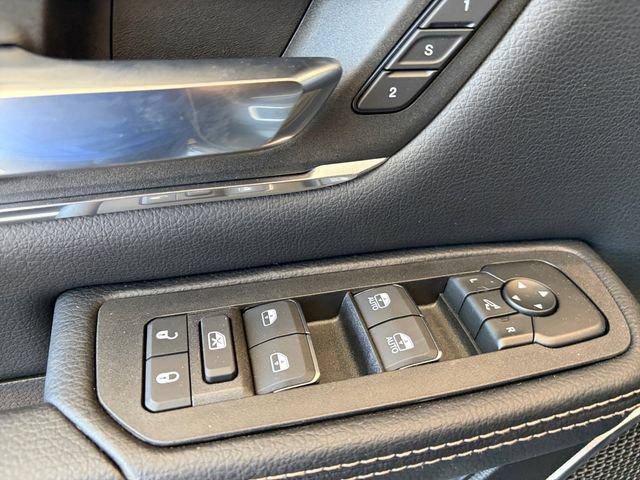 New 2026 RAM 1500 Laramie AWD/4WD image 16