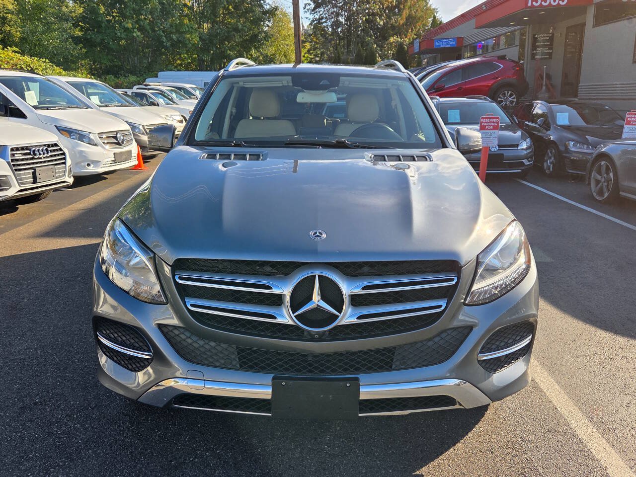 Used 2018 Mercedes-Benz GLE 350 4MATIC image 2