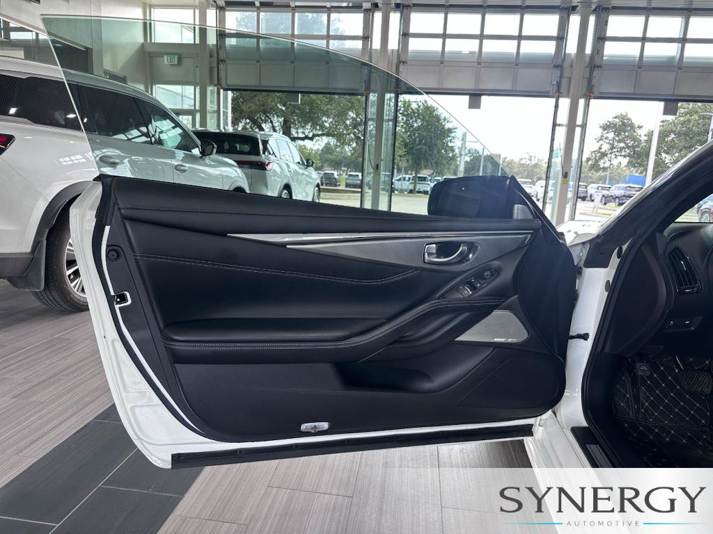 Used 2019 INFINITI Q60 3.0t Luxe RWD image 17