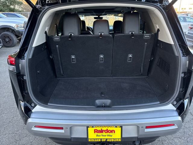 Used 2024 Nissan Pathfinder Platinum w/ Lighting Package (N93) image 47