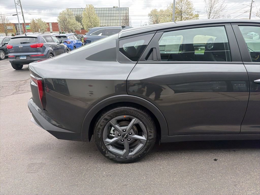 New 2026 Kia K4 LXS FWD image 6