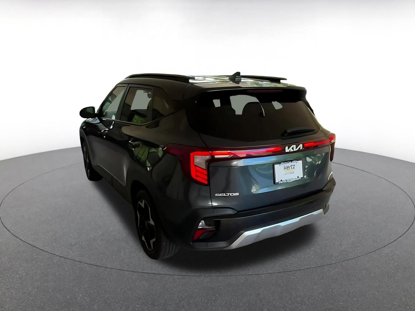 Used 2025 Kia Seltos S FWD image 11