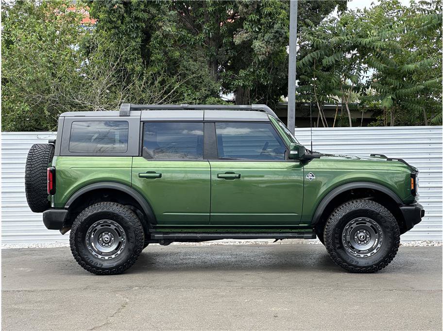Used 2024 Ford Bronco Outer Banks AWD/4WD image 9