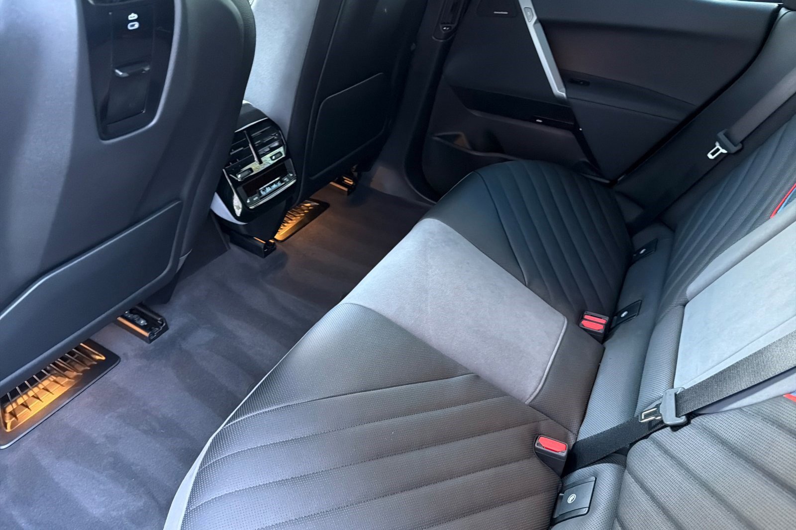 Used 2026 BMW iX xDrive60 w/ M Sport Package image 15