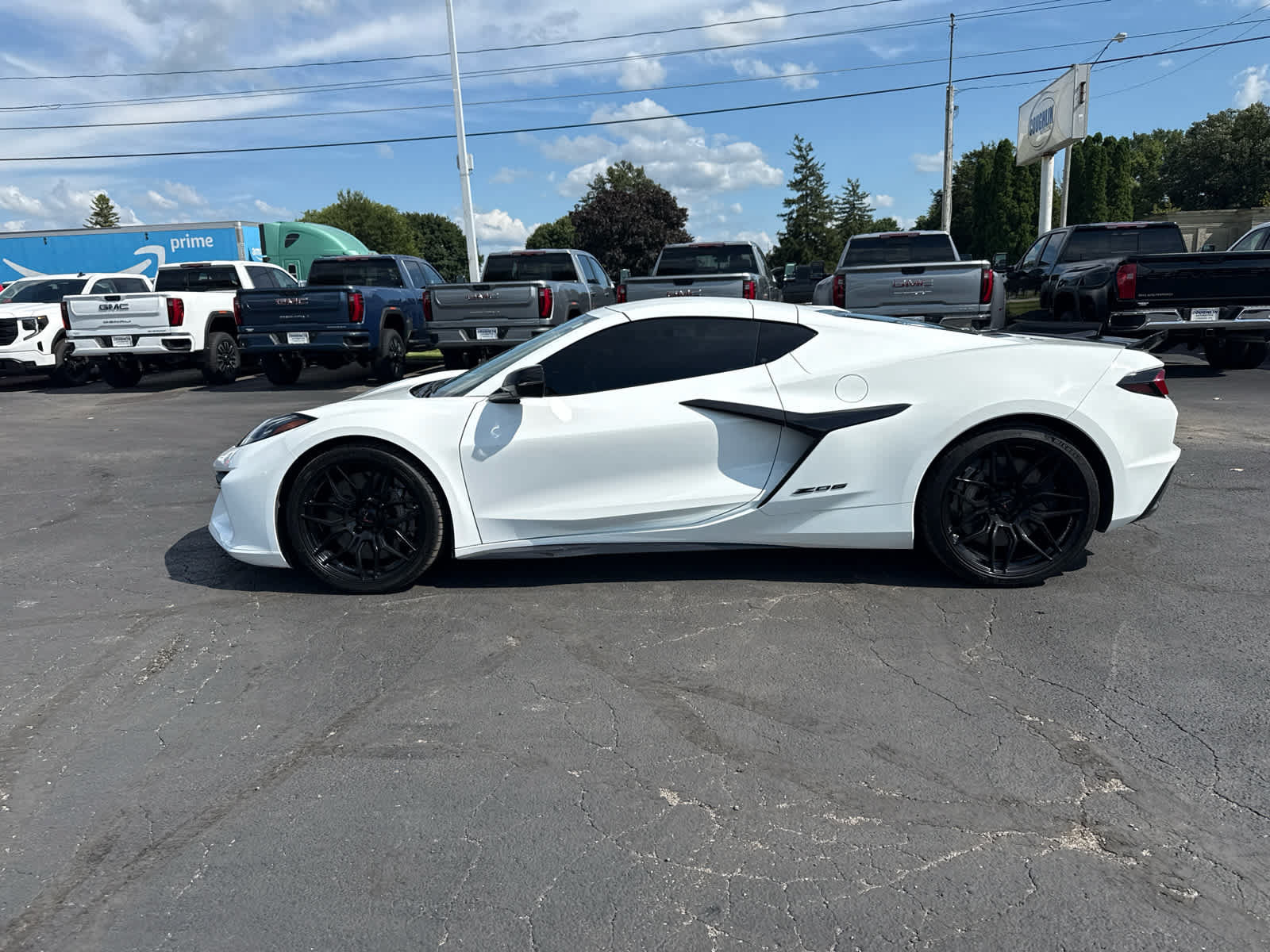 Certified 2024 Chevrolet Corvette Z06 w/ Stealth Interior Trim Package RWD image 2