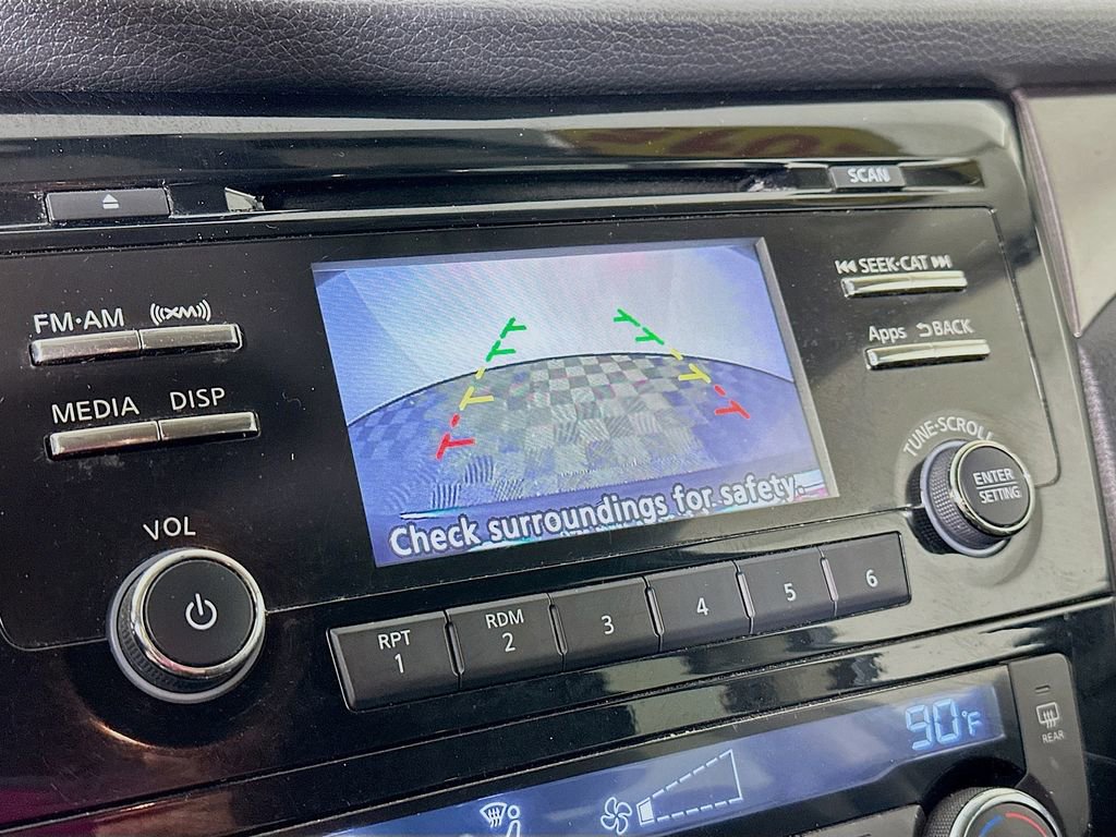 Used 2015 Nissan Rogue SV image 19