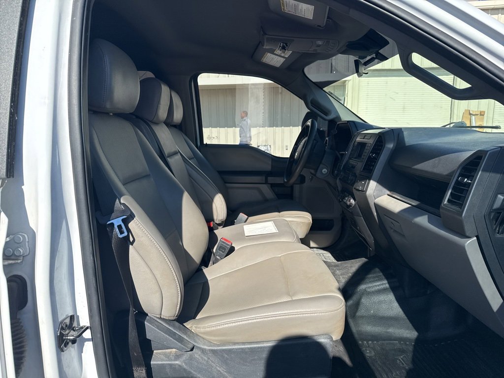 Used 2022 Ford F250 XL w/ Power Equipment Group image 5