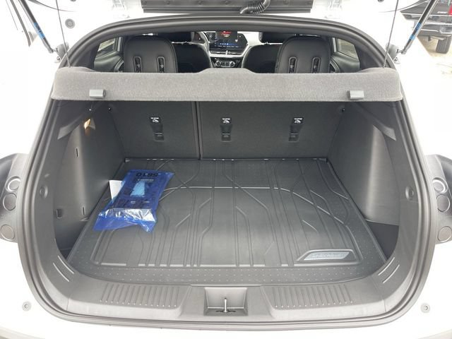 New 2026 Chevrolet Trax RS w/ Sunroof Package FWD image 23