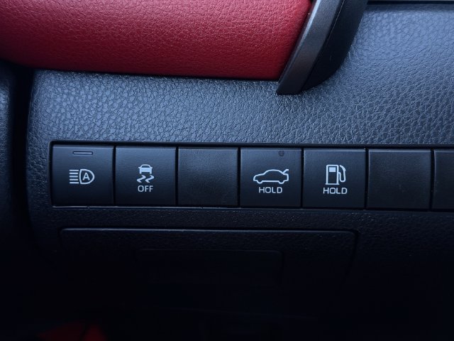Used 2019 Toyota Camry XSE w/ Navigation Package FWD image 19