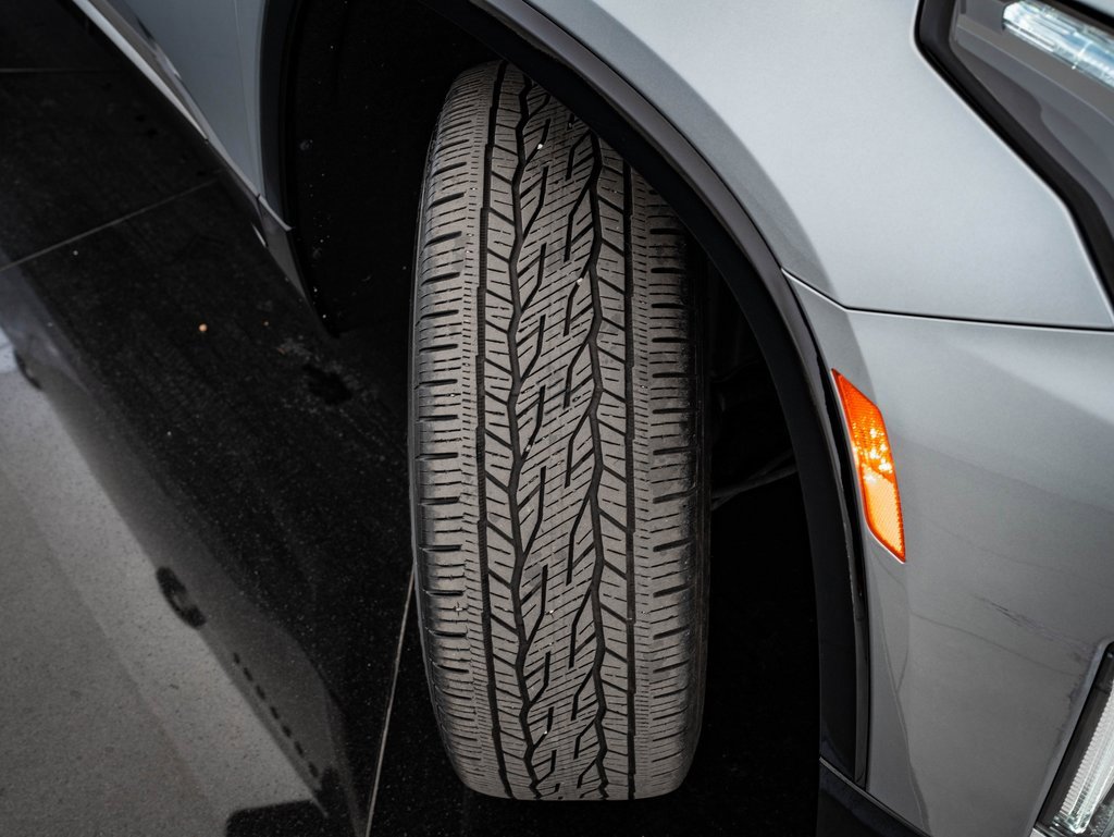 Used 2023 Chevrolet Traverse Premier image 51