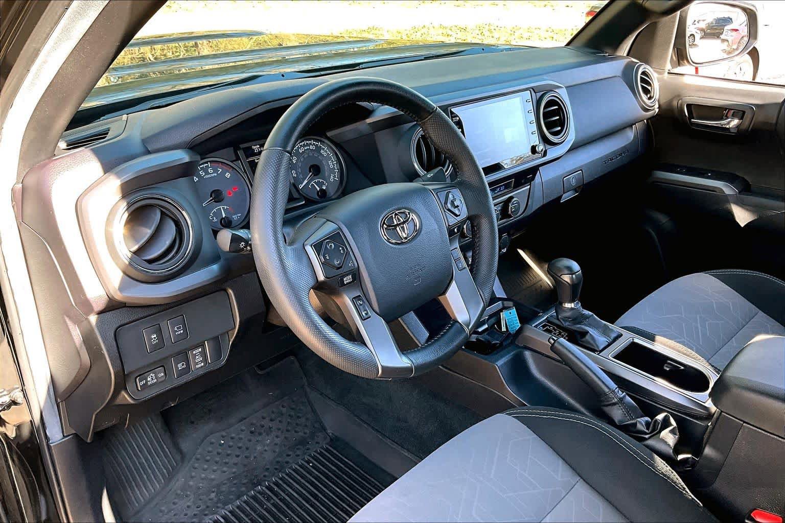 Used 2023 Toyota Tacoma TRD Sport w/ Advanced Technology Package AWD/4WD image 16