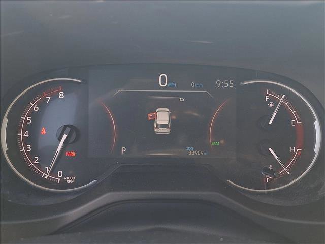 Used 2025 Toyota RAV4 XLE FWD image 11