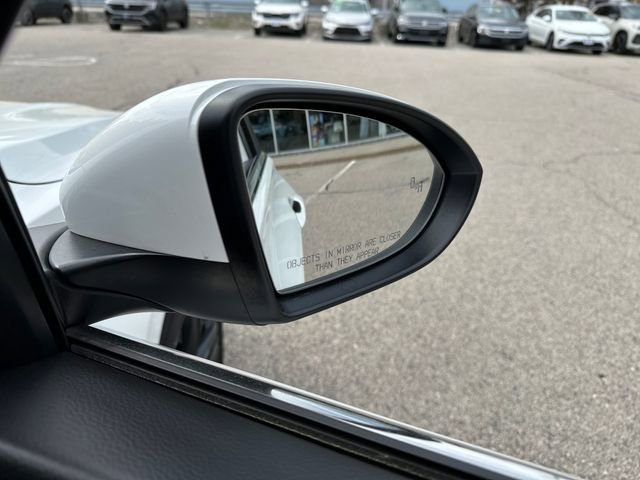 Certified 2023 Volkswagen Jetta SE w/ Panoramic Sunroof Package FWD image 39