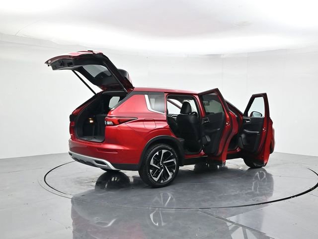 Used 2024 Mitsubishi Outlander SE image 53