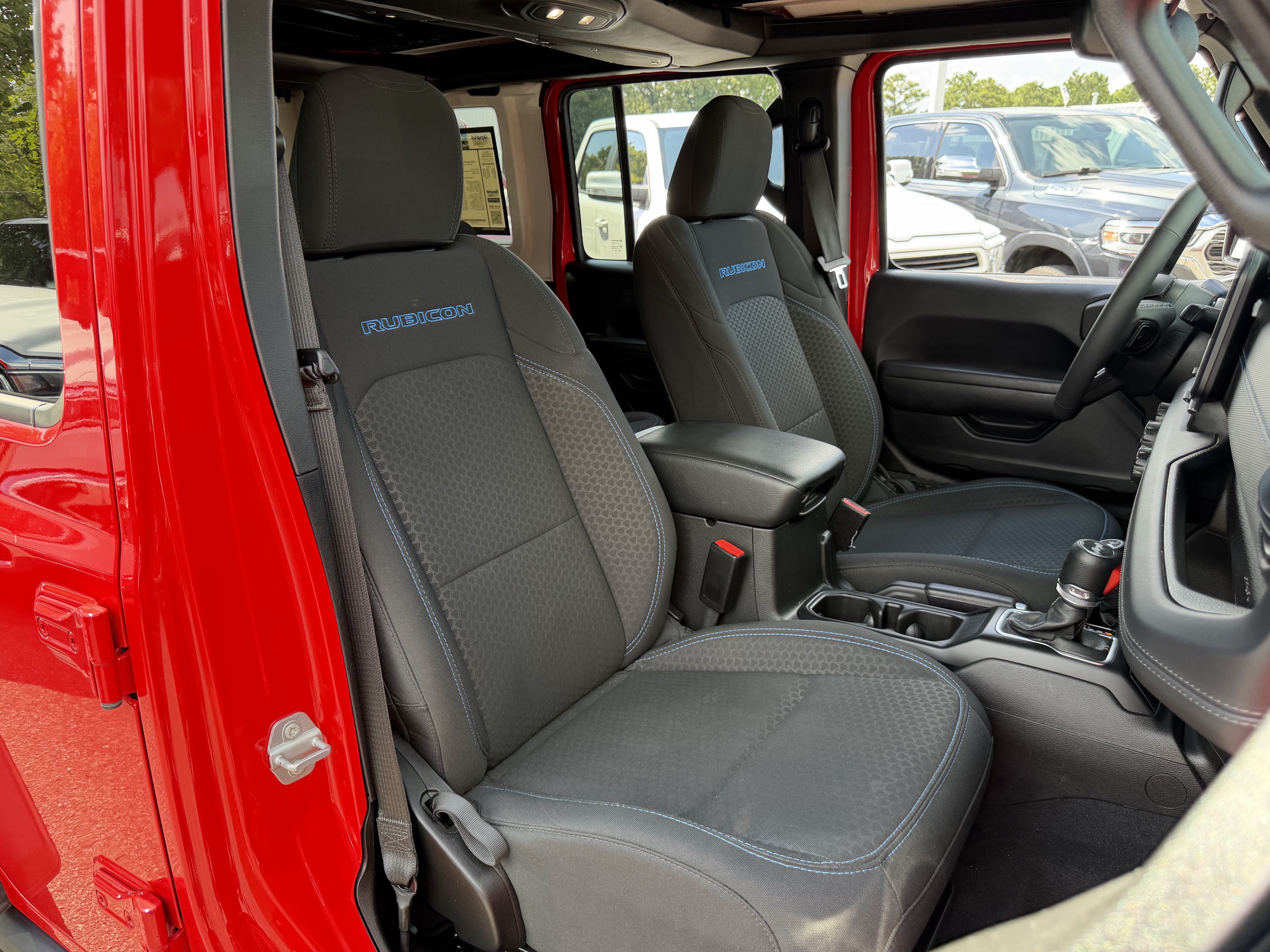Used 2025 Jeep Wrangler Unlimited Rubicon 4xe w/ Safety Group AWD/4WD image 35