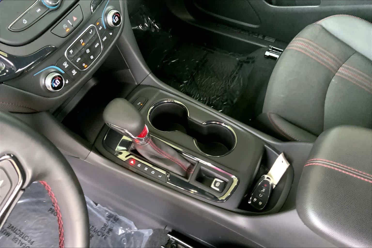Used 2023 Chevrolet Equinox RS FWD image 16