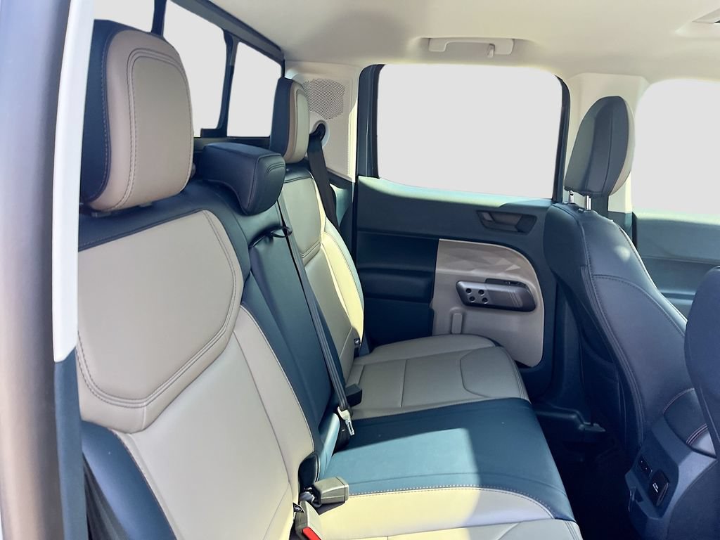 Used 2025 Ford Maverick Lariat w/ 4K Tow Package AWD/4WD image 28