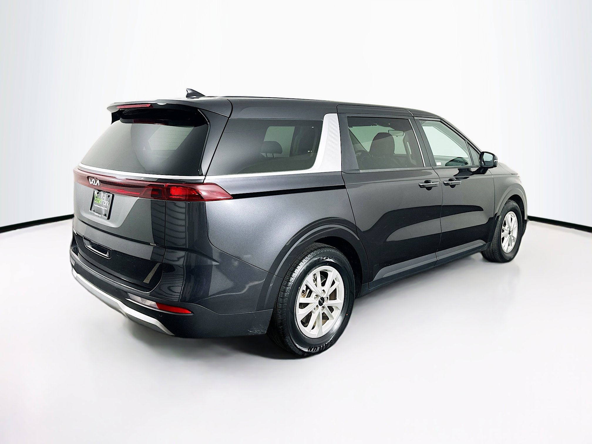 Used 2024 Kia Carnival LX image 9