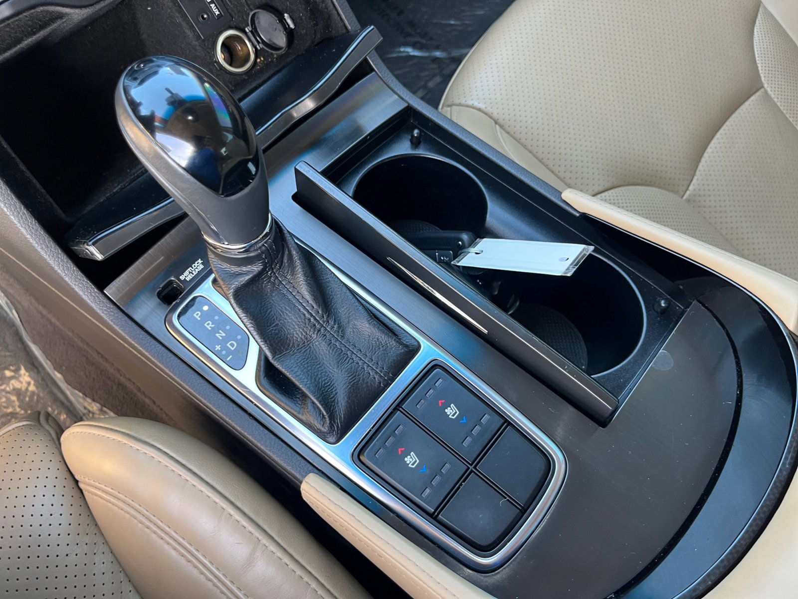 Used 2017 Hyundai Azera image 30