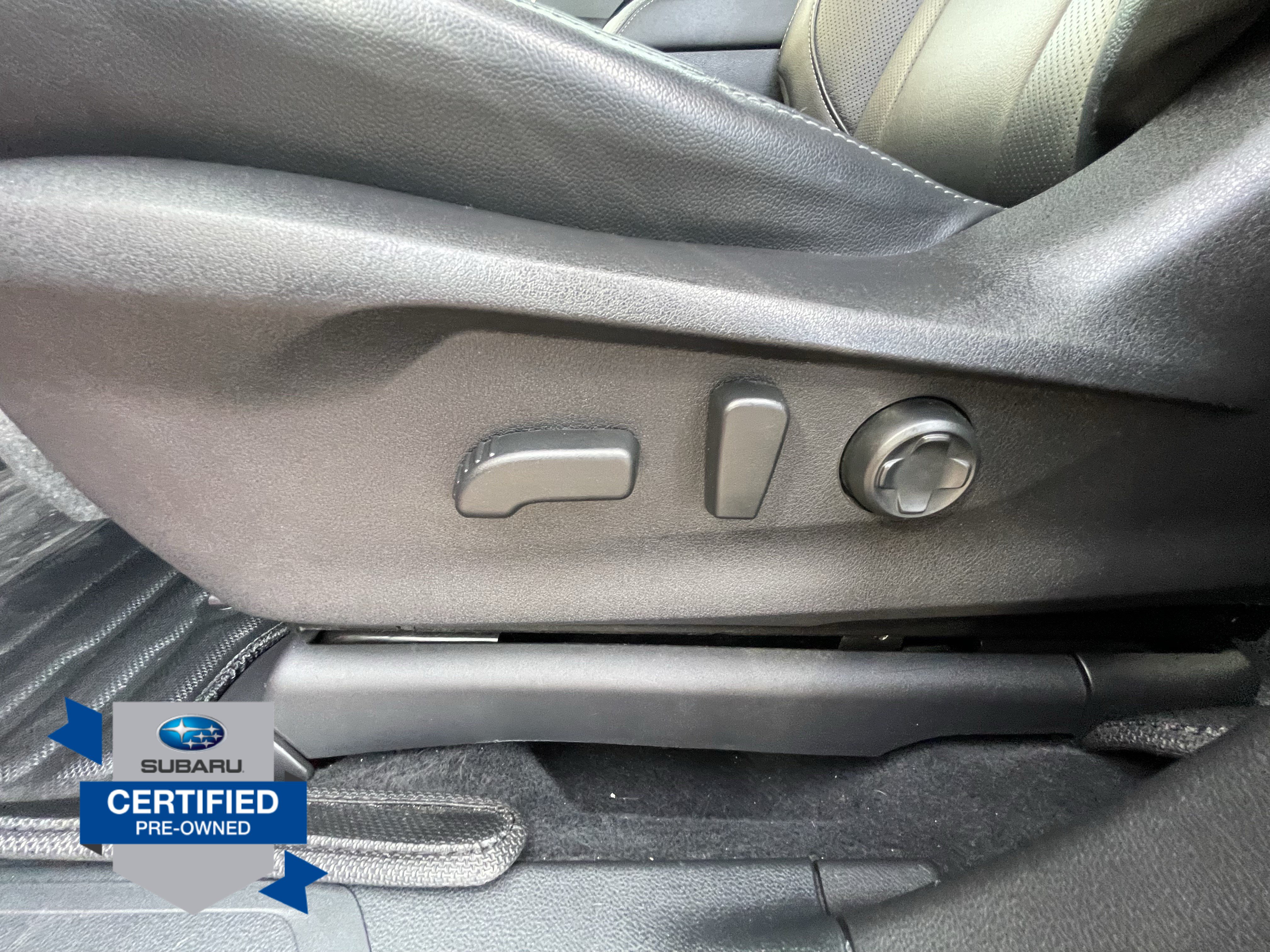 Used 2023 Subaru Ascent Limited w/ Technology Package AWD/4WD image 24