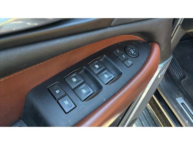 Used 2020 Cadillac Escalade Luxury AWD/4WD image 13