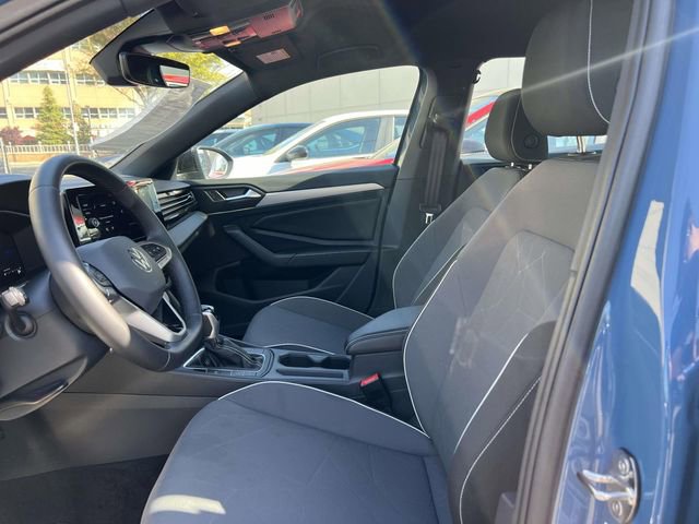 Used 2025 Volkswagen Jetta Sport FWD image 18